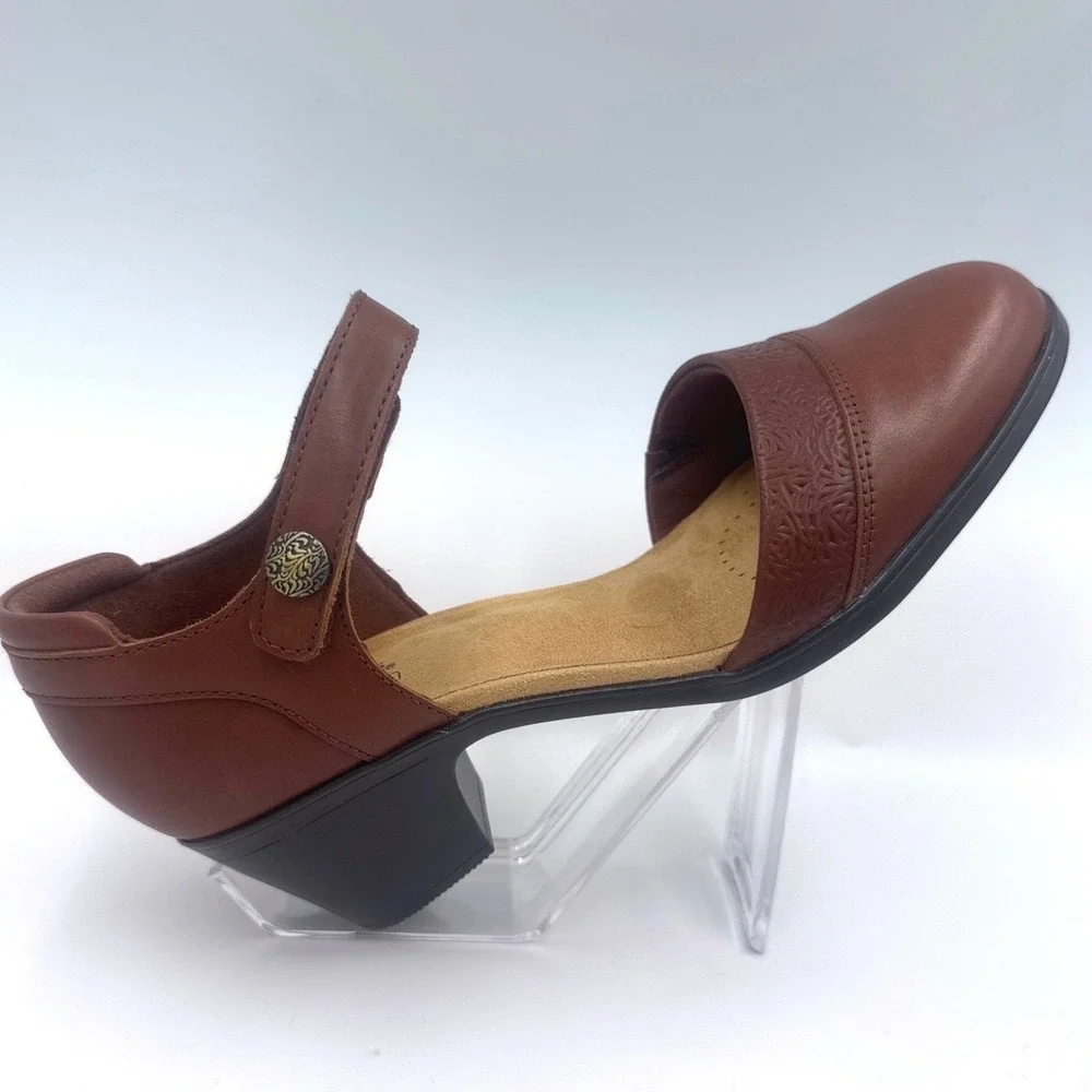 Clarks Emily2 Ketra British Tan Leather Mary Jane Block Heels 26177128 Size 9M